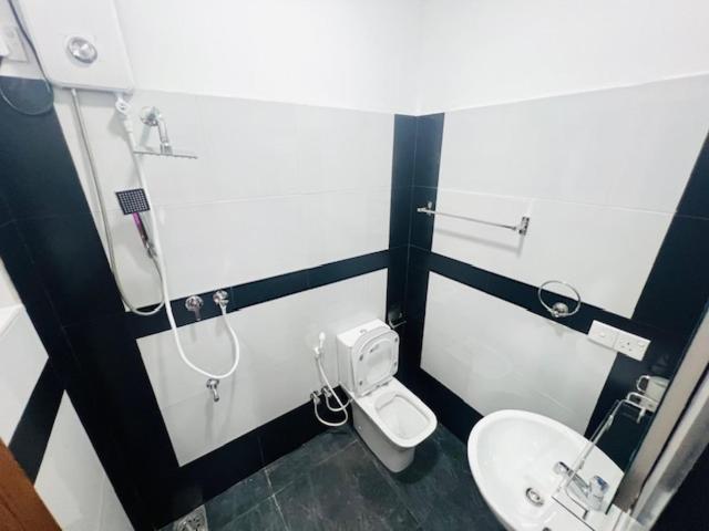 Concey Transit Hotel Airport View كاتوناياكى المظهر الخارجي الصورة